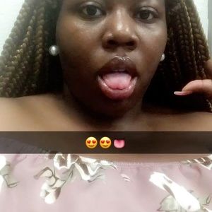 Meet your Posher, Alexandra